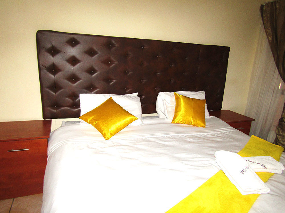 African Cave Lodge Hammanskraal Ngoại thất bức ảnh