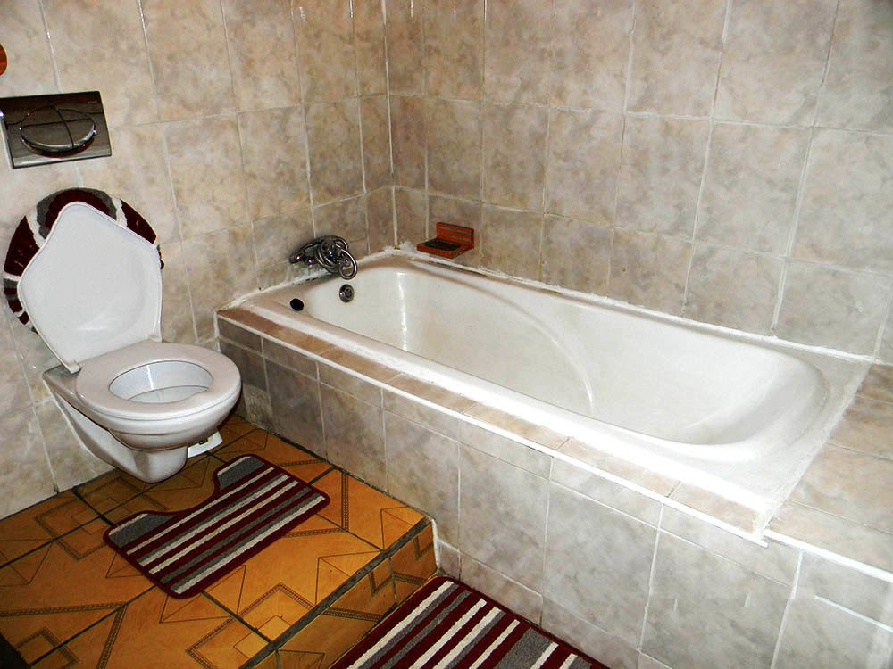 African Cave Lodge Hammanskraal Ngoại thất bức ảnh
