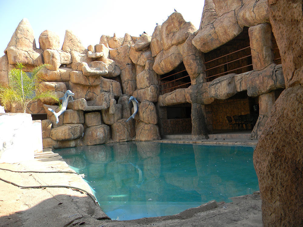African Cave Lodge Hammanskraal Ngoại thất bức ảnh