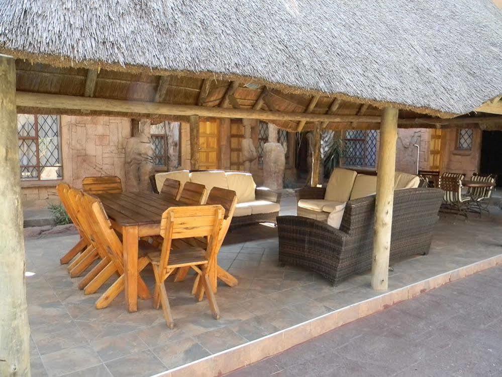 African Cave Lodge Hammanskraal Ngoại thất bức ảnh