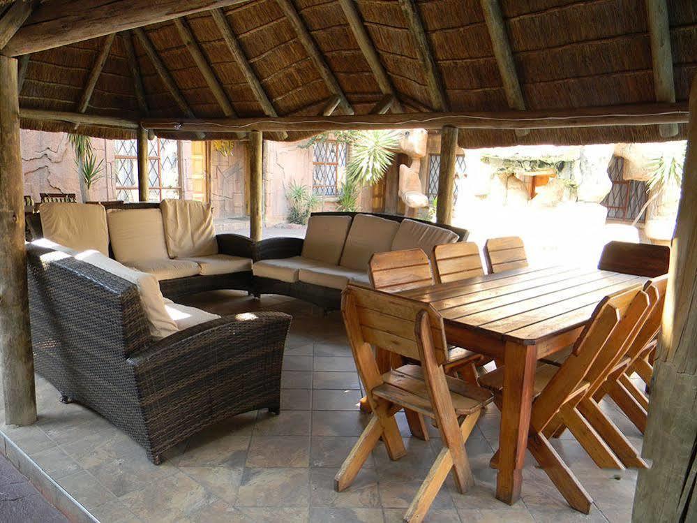 African Cave Lodge Hammanskraal Ngoại thất bức ảnh
